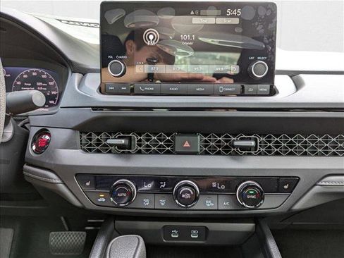 New 2025 Honda Accord SE image 12