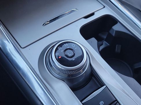 Used 2022 Ford Explorer XLT w/ Equipment Group 202A image 21