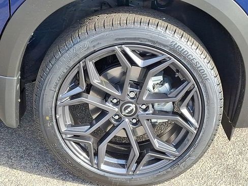 New 2026 Nissan Kicks SR w/ Cold Weather Package image 7