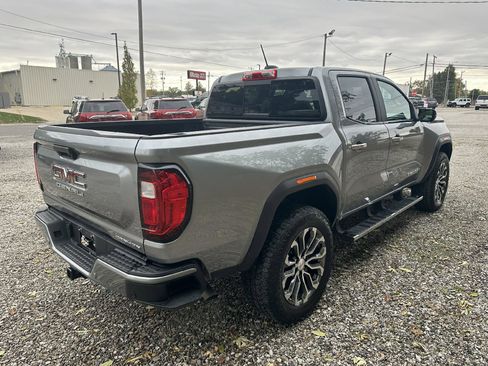 Used 2024 GMC Canyon Denali image 6