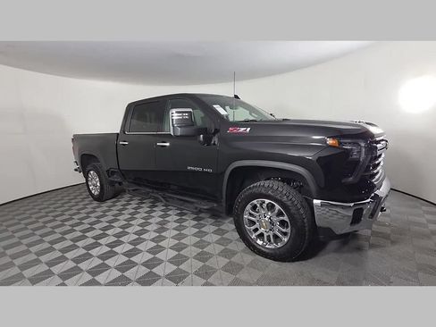 Used 2025 Chevrolet Silverado 2500 LTZ w/ LTZ Plus Package AWD/4WD image 37