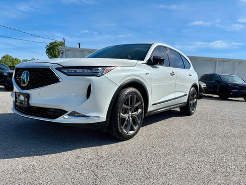 Used 2023 Acura MDX A-Spec image 3
