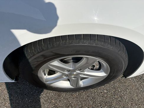 Used 2023 Chevrolet Malibu LS w/ Driver Confidence Package FWD image 12