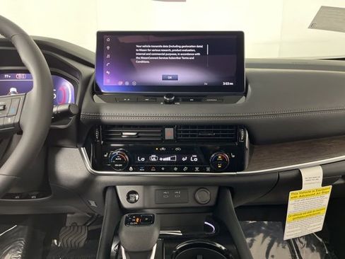 New 2026 Nissan Rogue Platinum AWD/4WD image 25