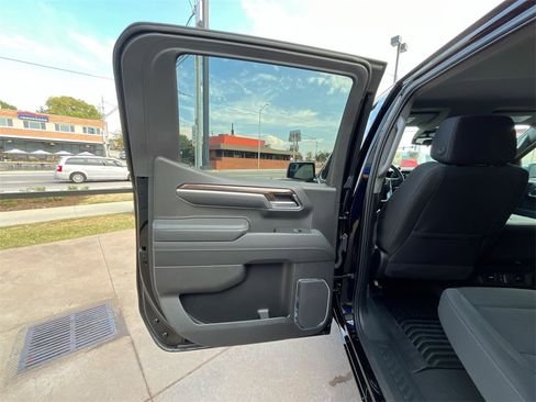 New 2025 GMC Sierra 1500 SLE w/ Max Trailering Package image 33