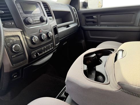 Used 2018 RAM 2500 Tradesman w/ Chrome Appearance Group image 13