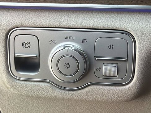Certified 2024 Mercedes-Benz GLE 450e 4MATIC image 32