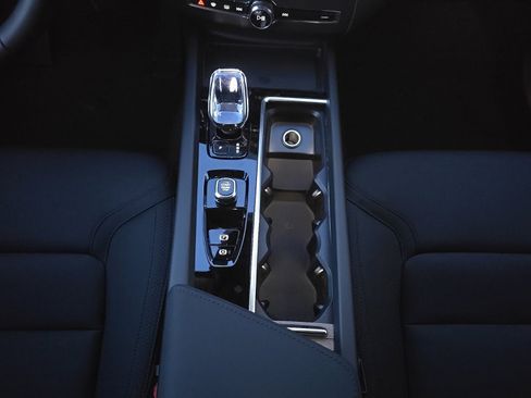 New 2026 Volvo XC60 B5 Plus w/ Climate Package image 19