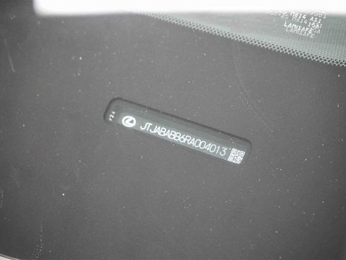 Used 2024 Lexus RZ 300e Premium w/ Accessory Package (Z1) image 22