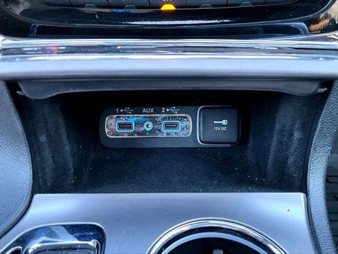 Used 2021 Jeep Grand Cherokee Limited w/ Luxury Group II AWD/4WD image 18