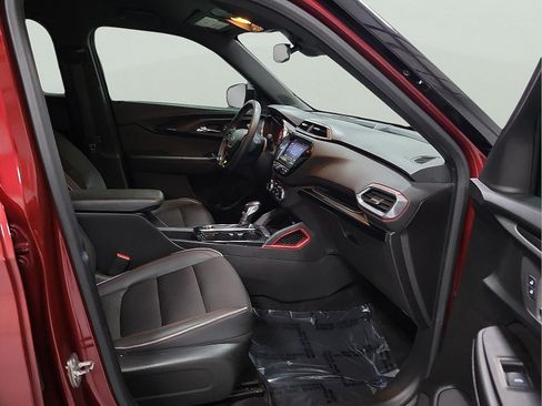 Used 2022 Chevrolet TrailBlazer RS w/ Convenience Package FWD image 14