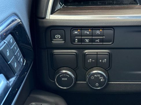 Used 2025 Chevrolet Tahoe LT RWD image 42