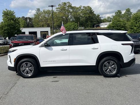New 2025 Chevrolet Traverse LT image 6