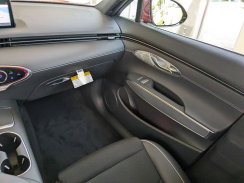 Used 2024 Genesis GV70 3.5T Sport image 12