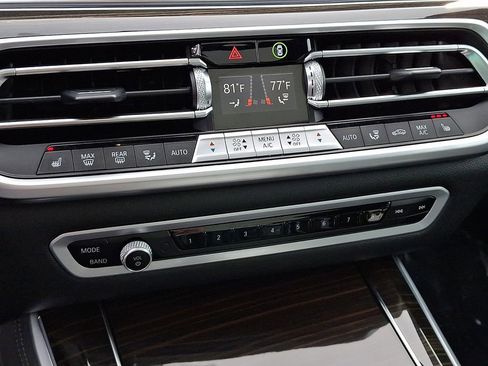 Used 2023 BMW X5 xDrive45e image 17