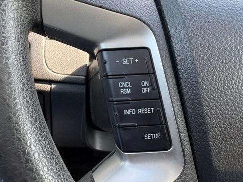 Used 2011 Ford Fusion SE FWD image 22
