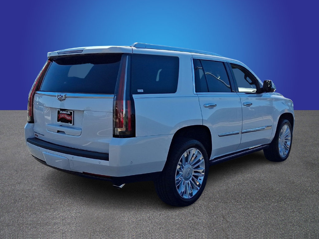 Used 2020 Cadillac Escalade Platinum RWD image 4