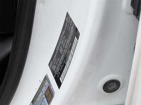 Used 2021 Hyundai Elantra SE image 23