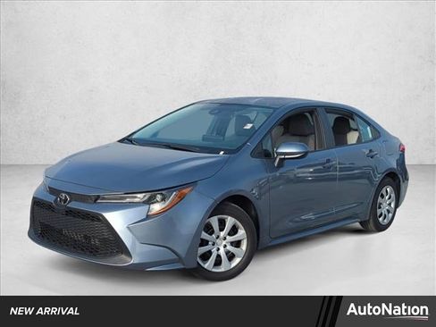 Used 2022 Toyota Corolla LE image 1