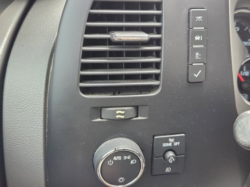 Used 2012 Chevrolet Silverado 1500 LT image 17