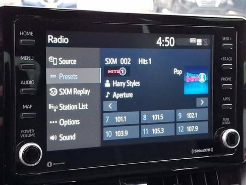 Used 2022 Toyota Corolla SE image 16