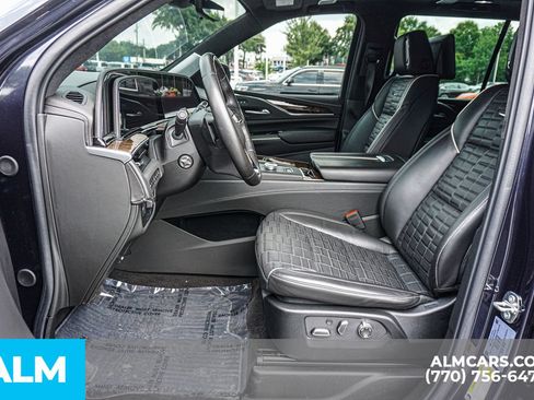 Used 2023 Cadillac Escalade Sport Platinum w/ LPO, ONYX Package AWD/4WD image 19