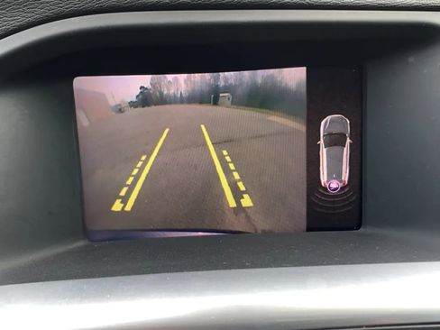 Used 2018 Volvo V60 T5 Dynamic w/ Vision Package image 14