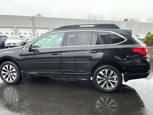 Used 2017 Subaru Outback 3.6R Limited AWD/4WD image 4