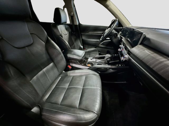Used 2024 Kia Telluride EX w/ EX Captain's Chair Package AWD/4WD image 33