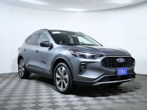 Certified 2025 Ford Escape Platinum AWD/4WD image 1