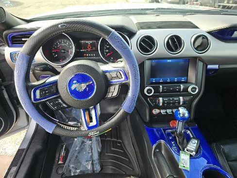 Used 2022 Ford Mustang Premium image 10