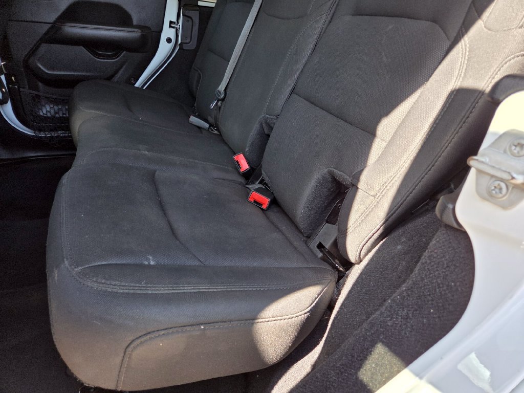 Used 2019 Jeep Wrangler Unlimited Sahara w/ Safety Group AWD/4WD image 22