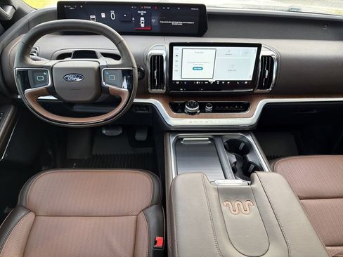 Used 2025 Ford Expedition Max King Ranch AWD/4WD image 17