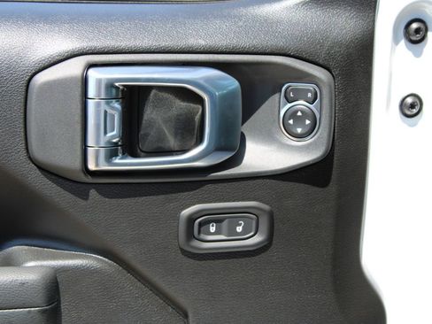 New 2026 Jeep Gladiator Sport AWD/4WD image 28
