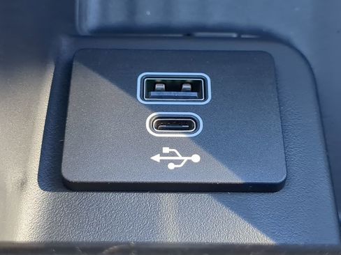 New 2025 Ford Expedition Platinum w/ Stealth Performance Package image 21