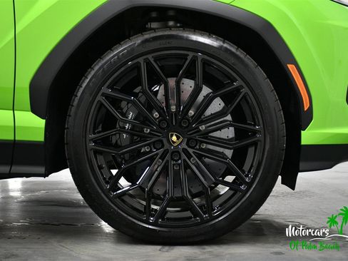 Used 2025 Lamborghini Urus SE image 68