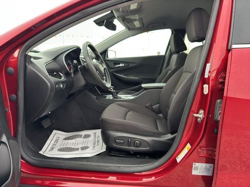 Used 2024 Chevrolet Malibu LT image 10