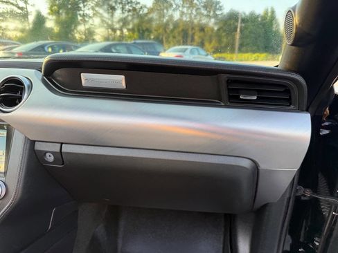 Used 2018 Ford Mustang Premium RWD image 27