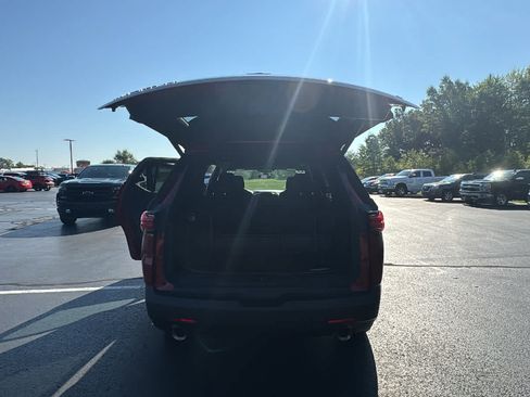 Used 2023 Chevrolet Traverse LT w/ LPO, Floor Liner Package AWD/4WD image 23