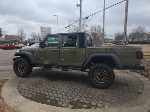 New 2026 Jeep Gladiator Sport image 3