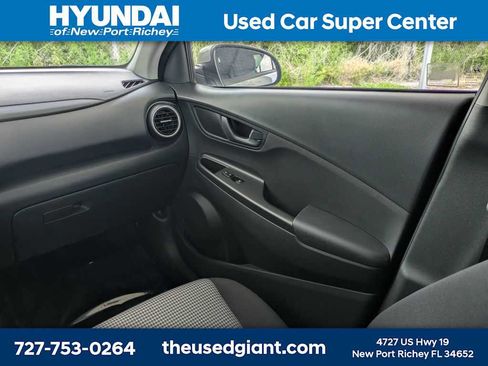Certified 2021 Hyundai Kona SE FWD image 17