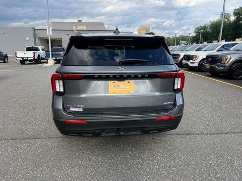 Certified 2025 Ford Explorer Active AWD/4WD image 6
