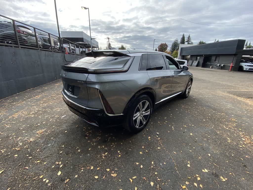Used 2024 Cadillac Lyriq Tech AWD/4WD image 6