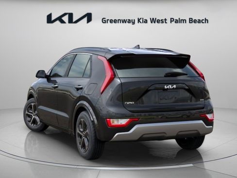 New 2026 Kia Niro FWD image 5