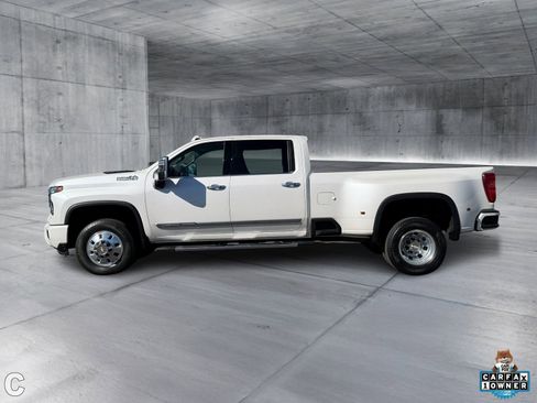 Used 2024 Chevrolet Silverado 3500 High Country w/ High Country Premium Package image 3