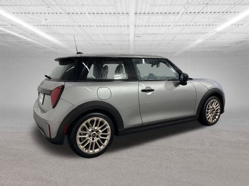 Certified 2025 MINI Cooper 2-Door Hardtop image 6