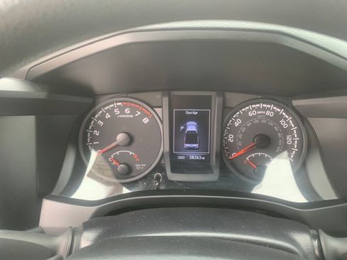 Used 2023 Toyota Tacoma SR image 18