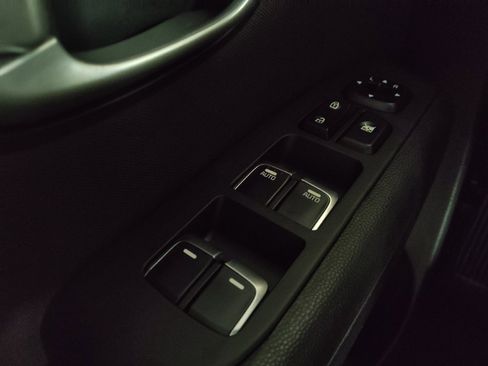Used 2019 Kia Soul + FWD image 27