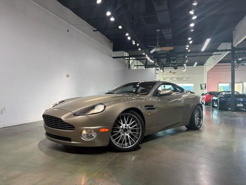 Used 2003 Aston Martin Vanquish RWD image 2