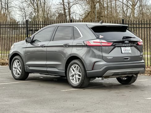 Used 2023 Ford Edge SEL image 5